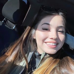 Meet your Posher, Araceli